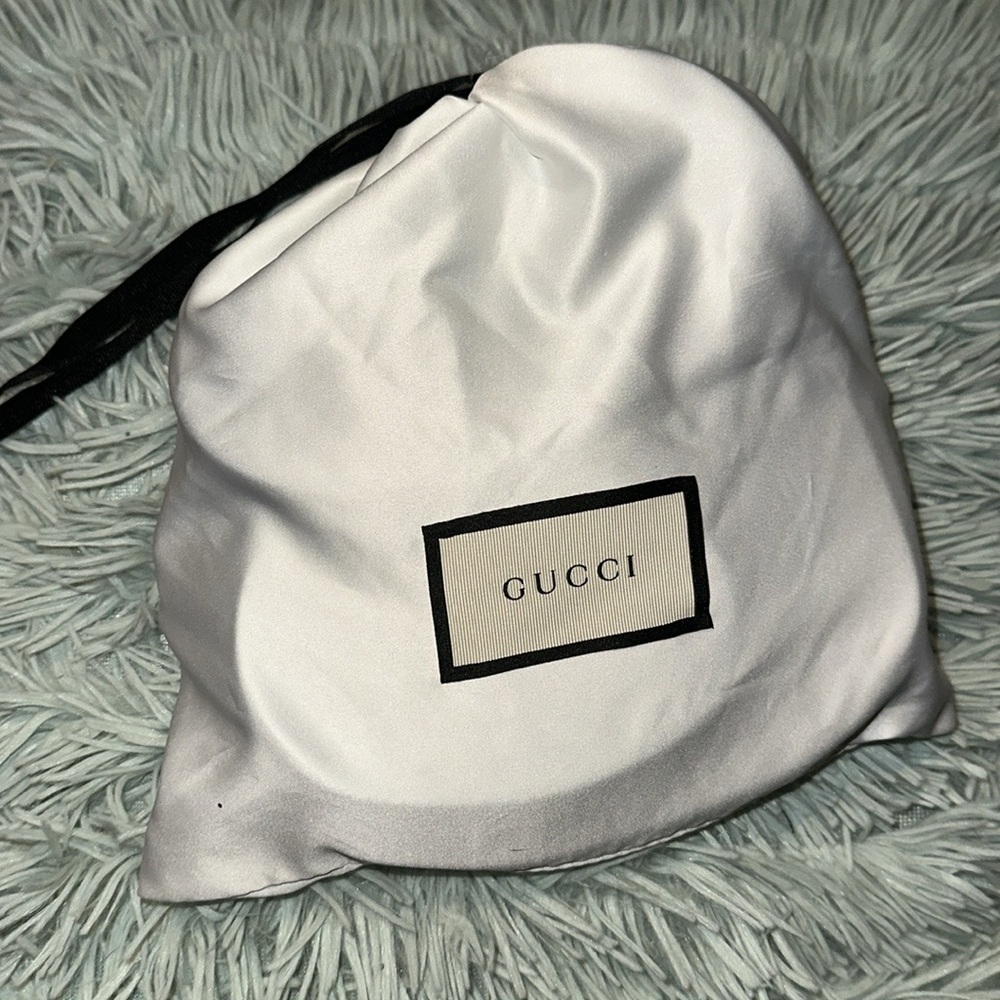 Gucci GG Marmont Mini Matelasse Leather Crossbody in Dusty Pink - Picture 8 of 13
